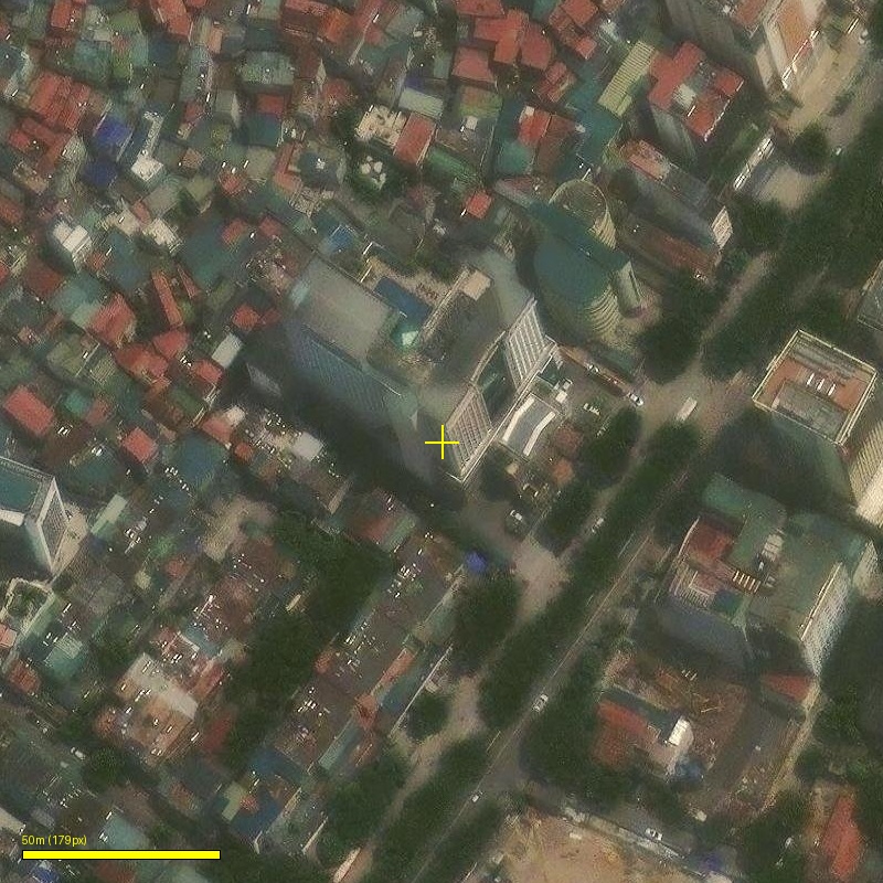 800x800 crop showing Fortuna building